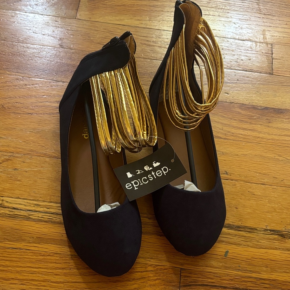 NWT Epicstep Multistrap Flats